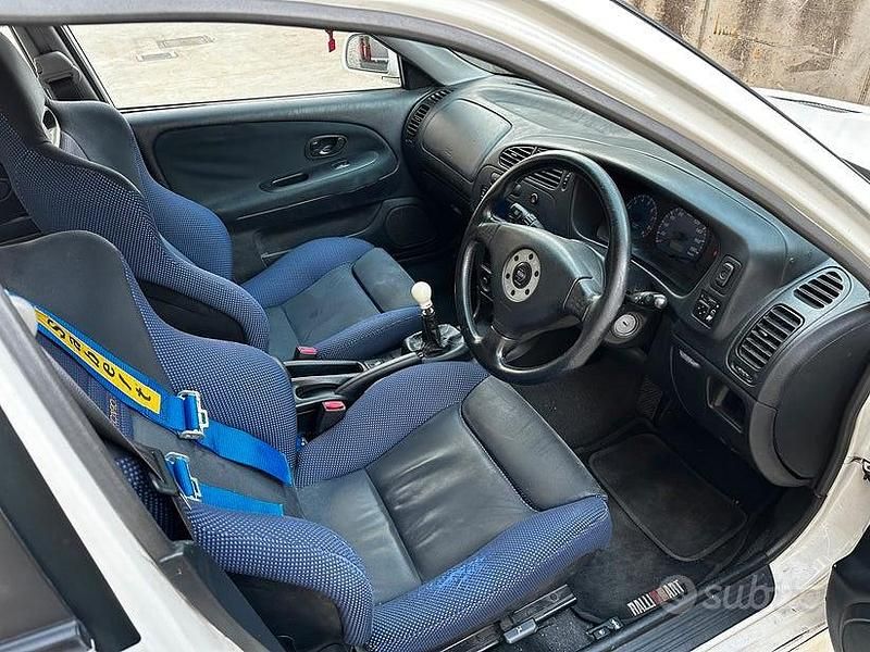Occasion Mitsubishi Lancer Evolution 330 ch (242 kW) 1999 Blanc Berline