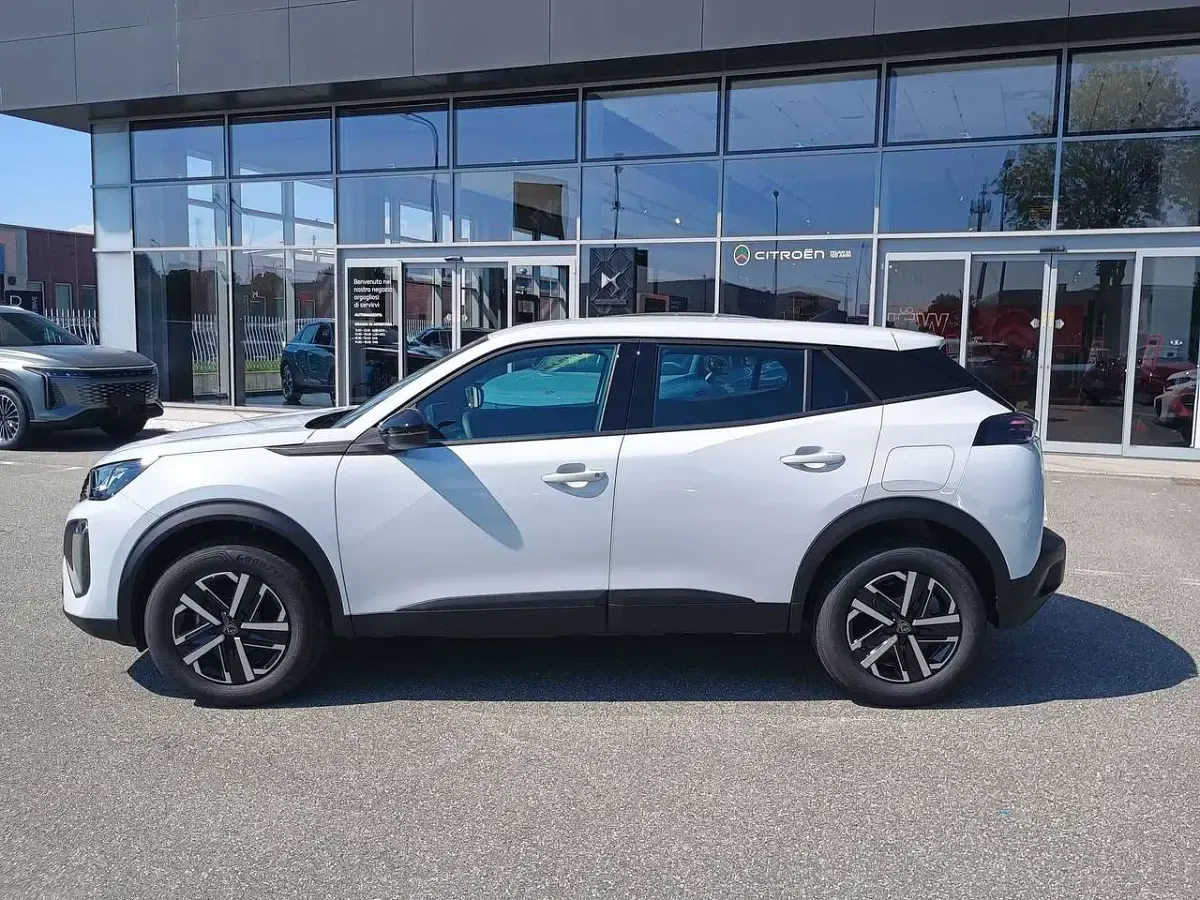 Nuova Peugeot 2008 Style 102 CV (75 kW) 2026 Bianco okenite SUV