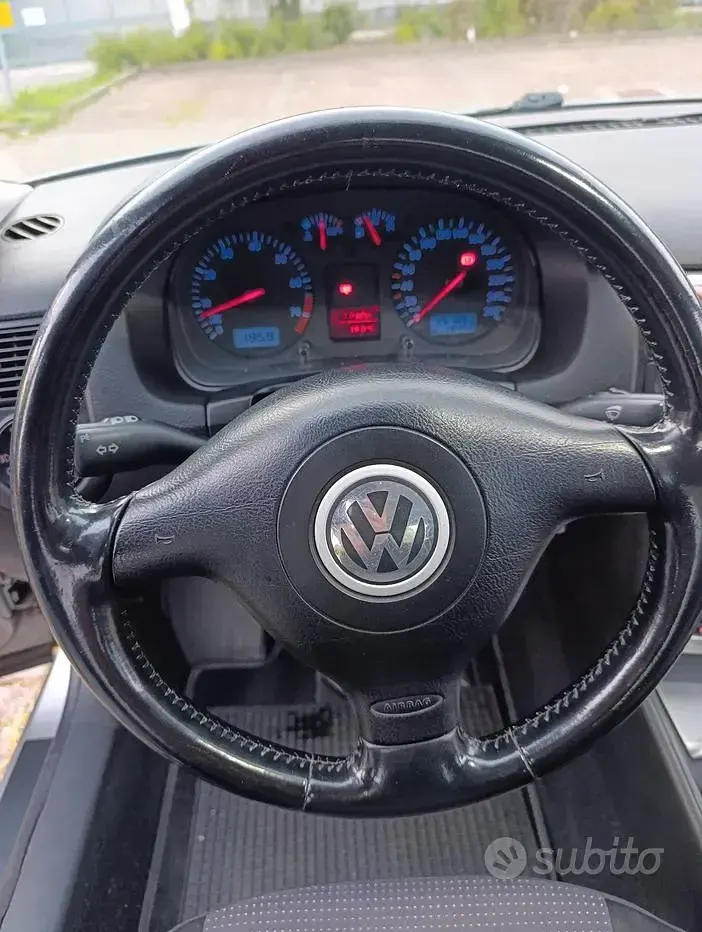 Usata VW Golf IV 105 CV (77 kW) 2003 Grigio Berlina