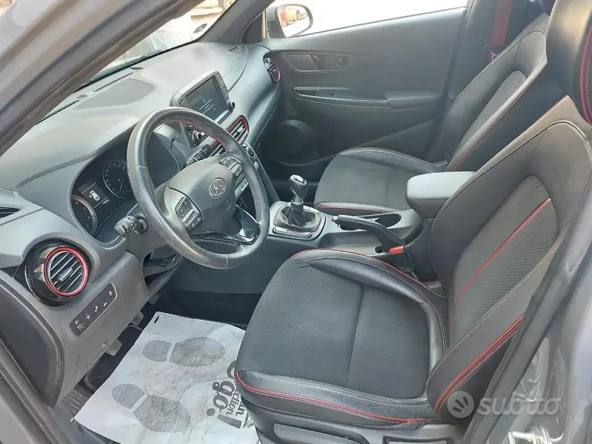 Usata Hyundai Kona 120 CV (88 kW) 2020 Grigio SUV
