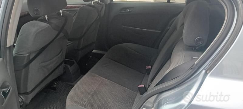 Usata Opel Astra 101 CV (74 kW) 2004 Grigio Utilitaria
