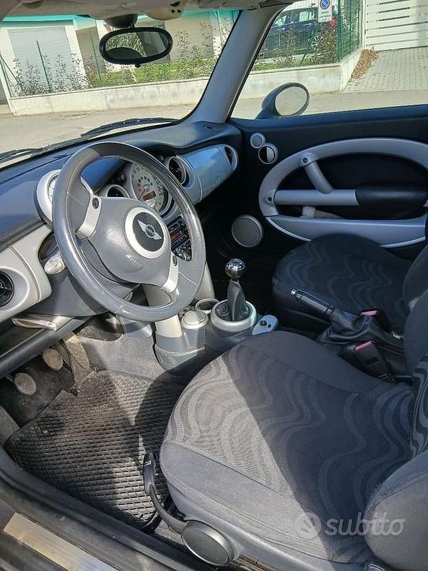 Usata Mini ONE 90 CV (66 kW) 2001 Giallo Utilitaria