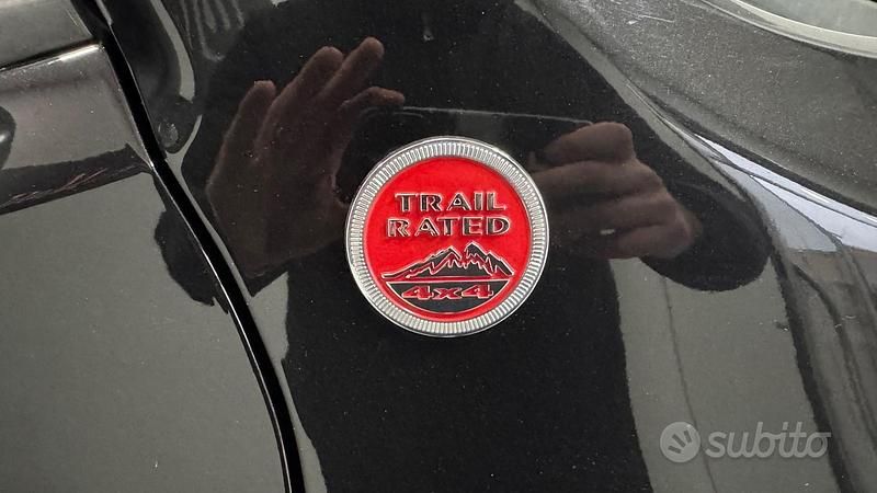 Usata Jeep Renegade Trailhawk 170 CV (125 kW) 2016 Nero SUV