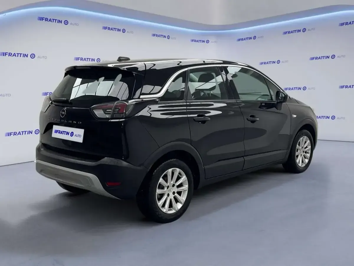 Usata Opel Crossland Elegance 110 CV (80 kW) 2022 Nero SUV