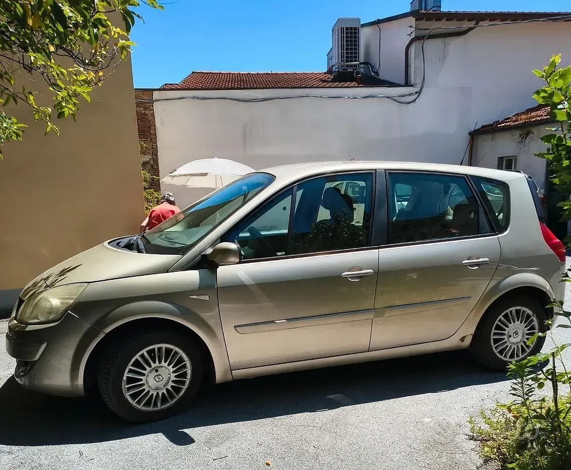 Usata Renault Scénic II 130 CV (95 kW) 2007 Monovolume