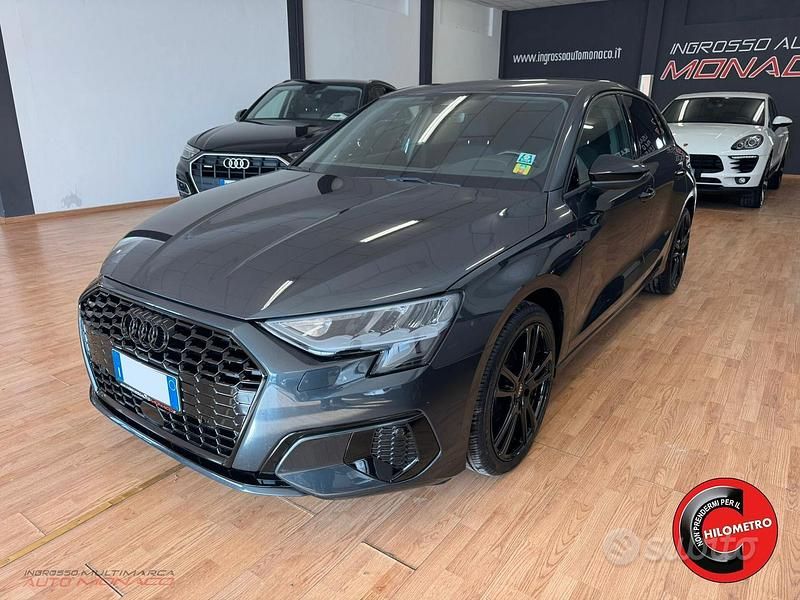 Usata Audi A3 S-Line 116 CV (85 kW) 2022 Grigio Berlina
