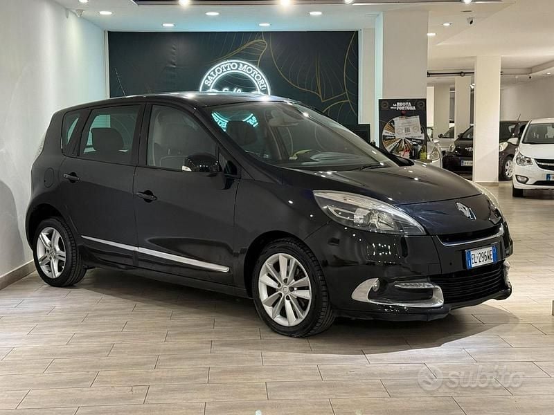 Nero Usata 2012 Renault Scénic XMOD Monovolume | 5900 € (Buon prezzo) - Immagine 1/4