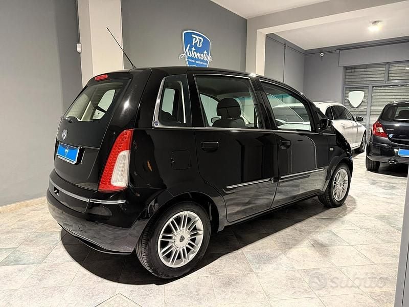 Usata Lancia Musa 78 CV (57 kW) 2009 Nero Monovolume