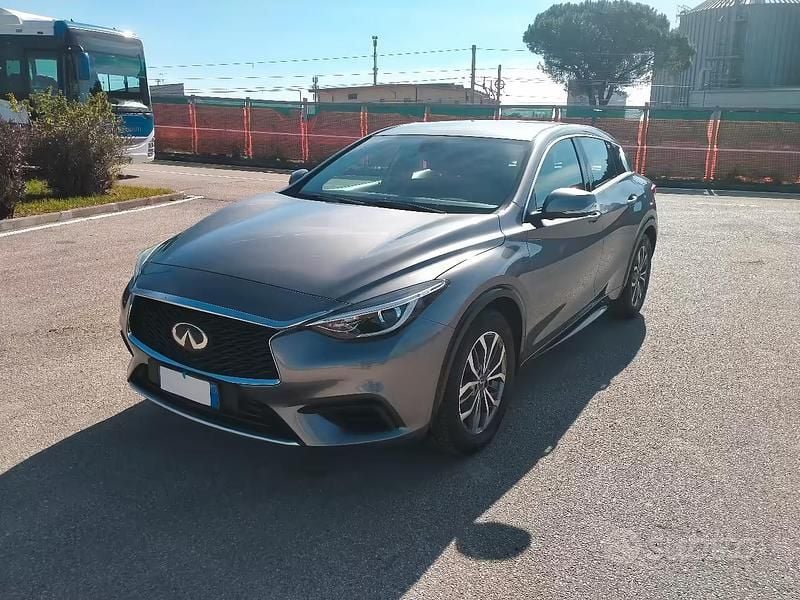 Usata Infiniti Q30 110 CV (80 kW) 2017 Grigio Berlina