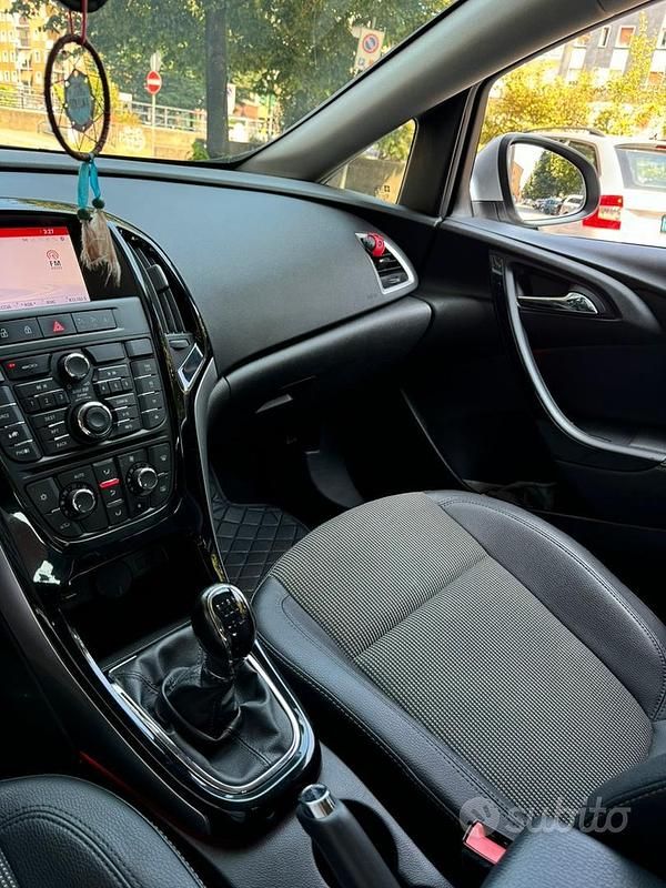 Usata 2015 Opel Astra Style Coupé | 8000 € - Immagine 1/4