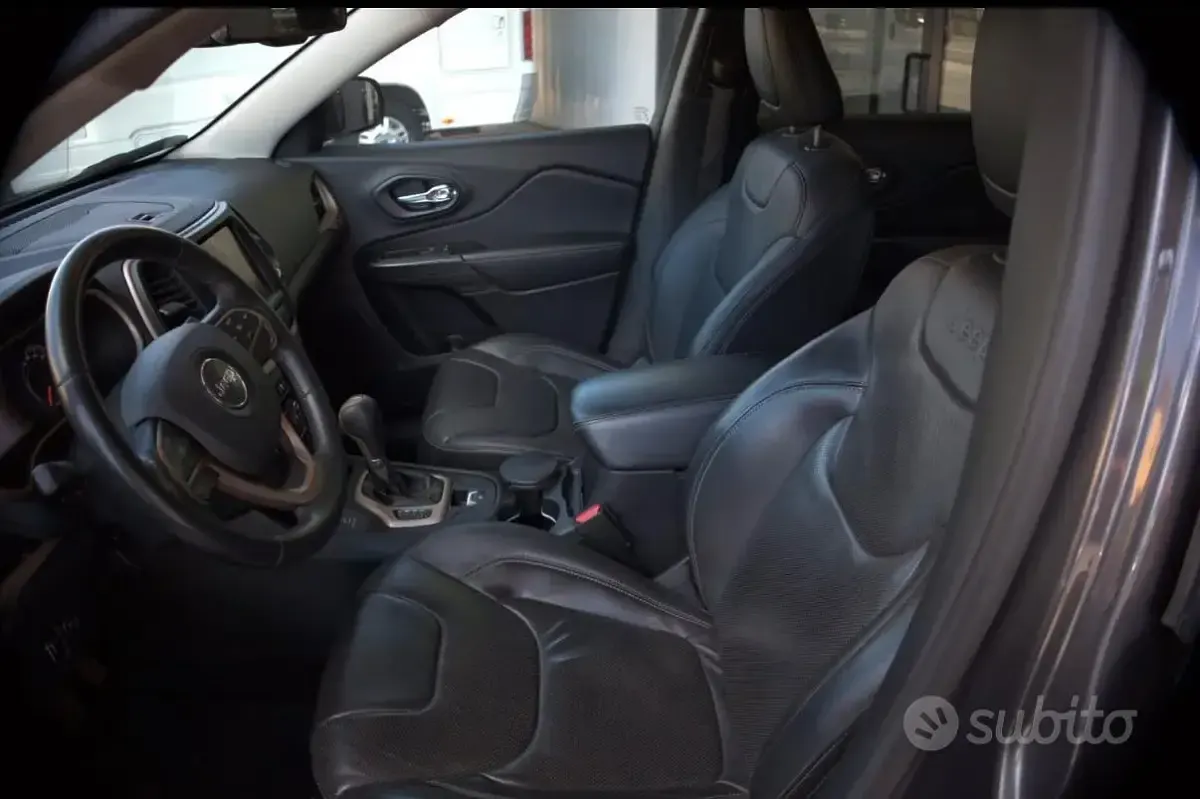 Usata Jeep Cherokee 170 CV (125 kW) 2014 SUV