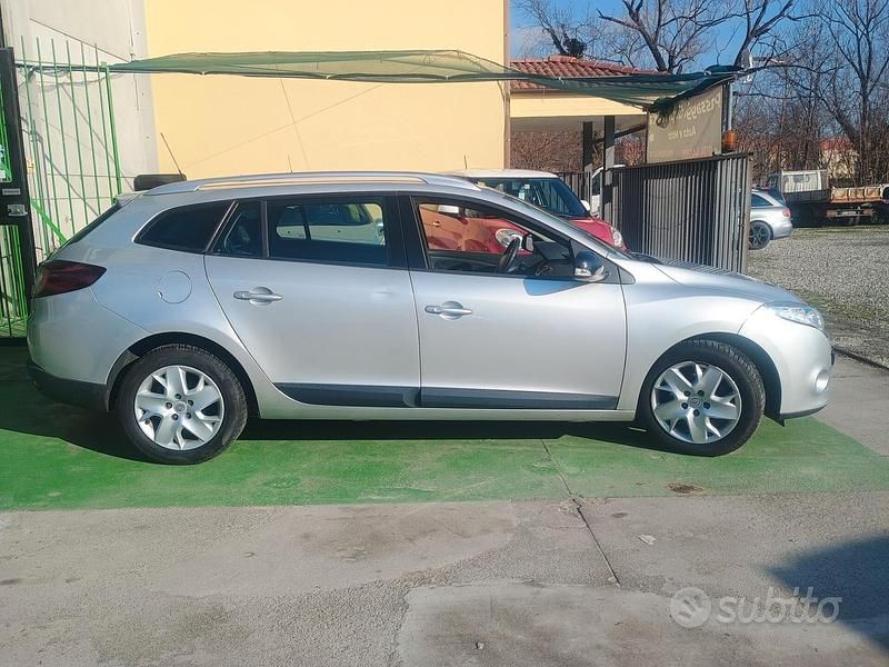Usata Renault Mégane 130 CV (95 kW) 2011 Grigio Berlina