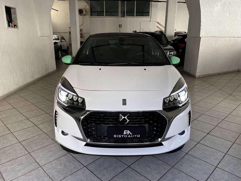 Bianco Usata 2018 DS Automobiles DS3 Sport Chic Tre volumi | 9600 € (Buon prezzo) - Immagine 1/4