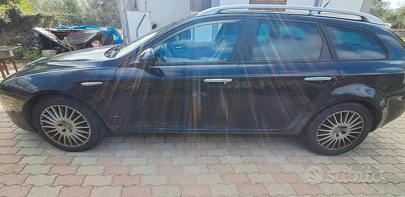 Usata Alfa Romeo 159 210 CV (154 kW) 2006 Nero Station wagon