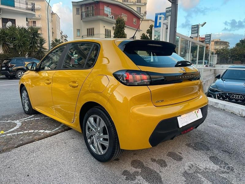 Usata Peugeot 208 Active 75 CV (55 kW) 2020 Giallo Utilitaria