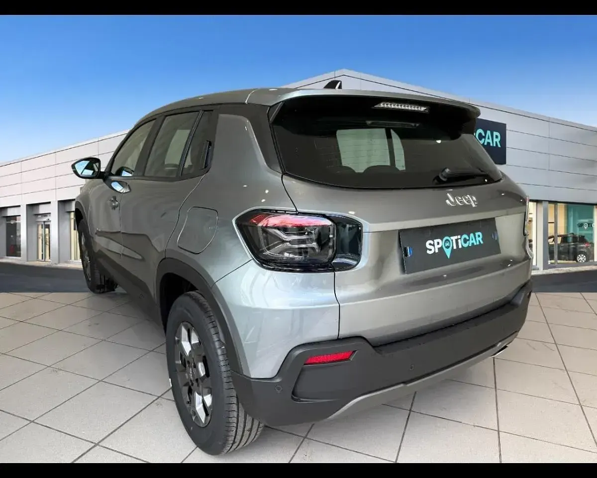 Nuova Jeep Avenger Longitude 101 CV (74 kW) 2026 Grigio SUV