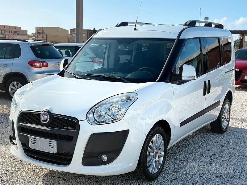 Usata Fiat Doblò Active 90 CV (66 kW) 2011 Bianco Monovolume