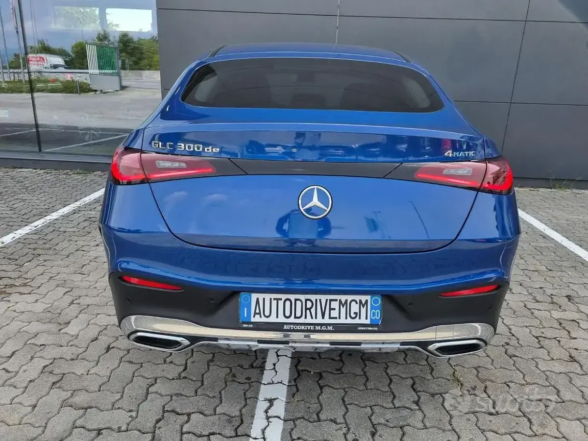 Usata Mercedes GLC300de AMG Line Premium 197 CV (144 kW) 2024 Bluazzurro Coupé