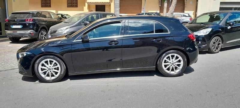 Usata Mercedes A180 Business 116 CV (85 kW) 2018 Nero Berlina