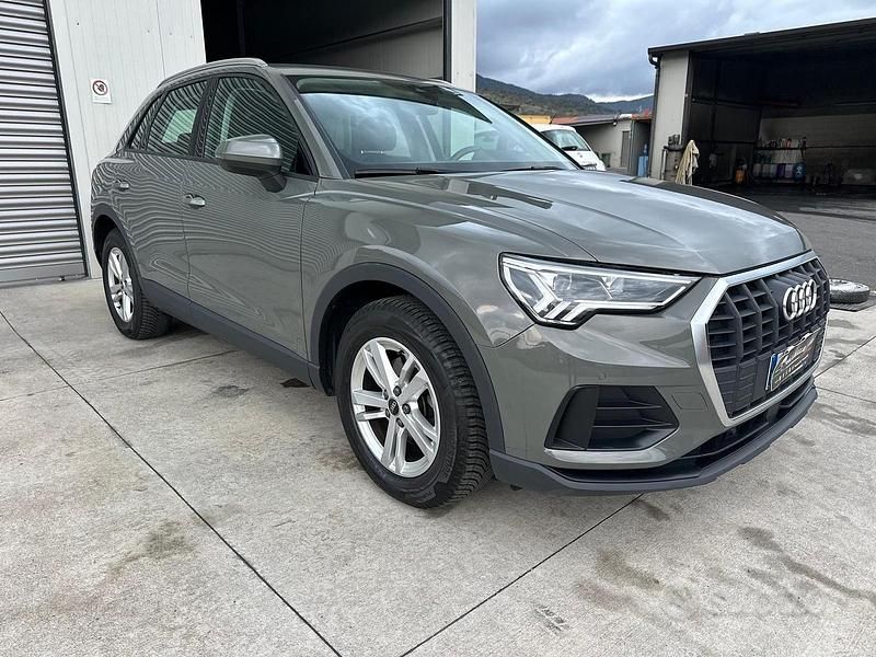 Usata Audi Q3 149 CV (109 kW) 2023 Grigio SUV
