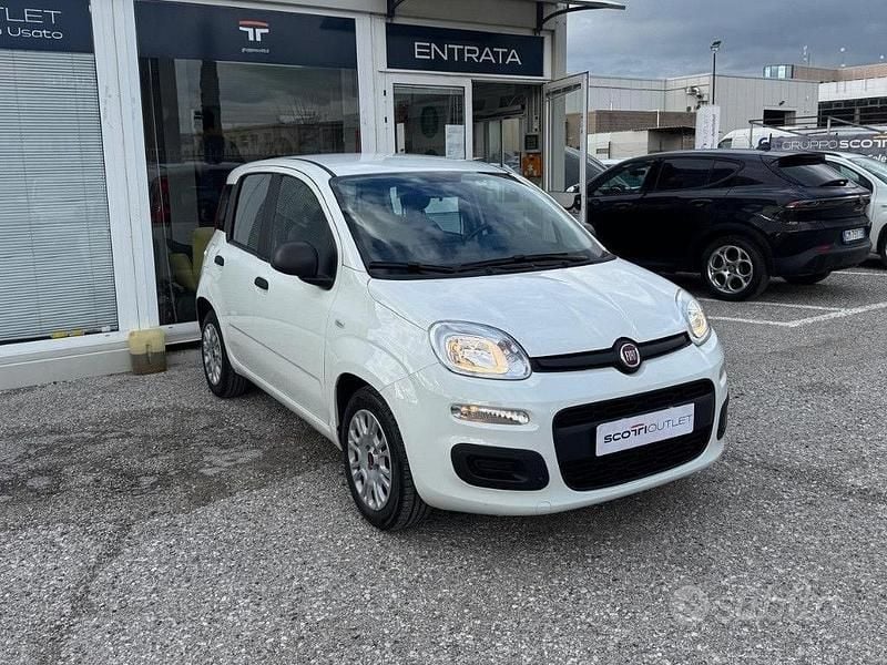 Usata Fiat Panda S 70 CV (51 kW) 2022 Bianco Utilitaria
