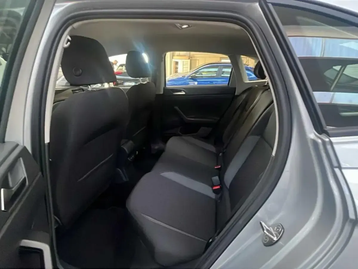 Usata VW Taigo Life 95 CV (69 kW) 2022 Argento SUV