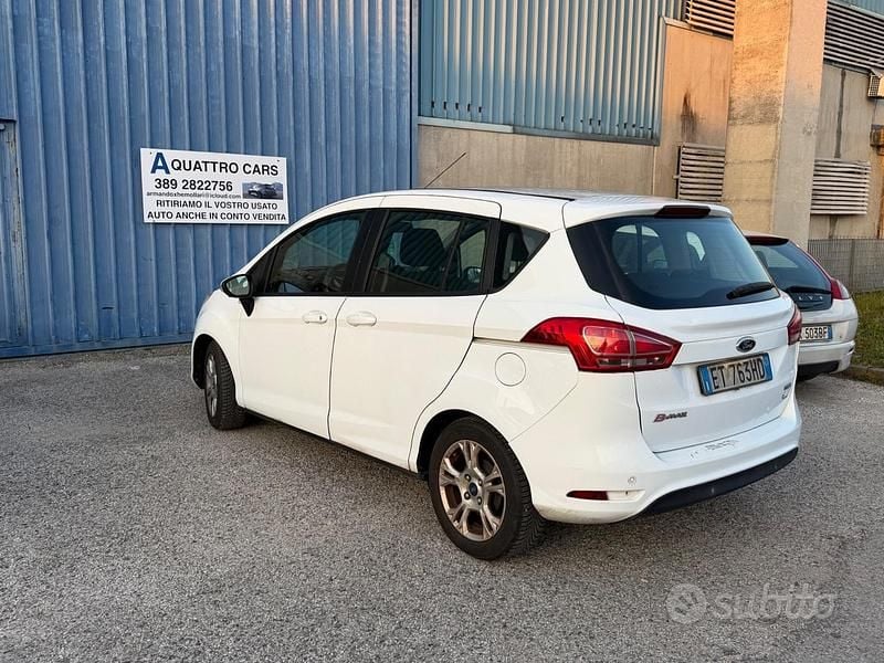 Usata Ford B-MAX 90 CV (66 kW) 2013 Bianco Monovolume