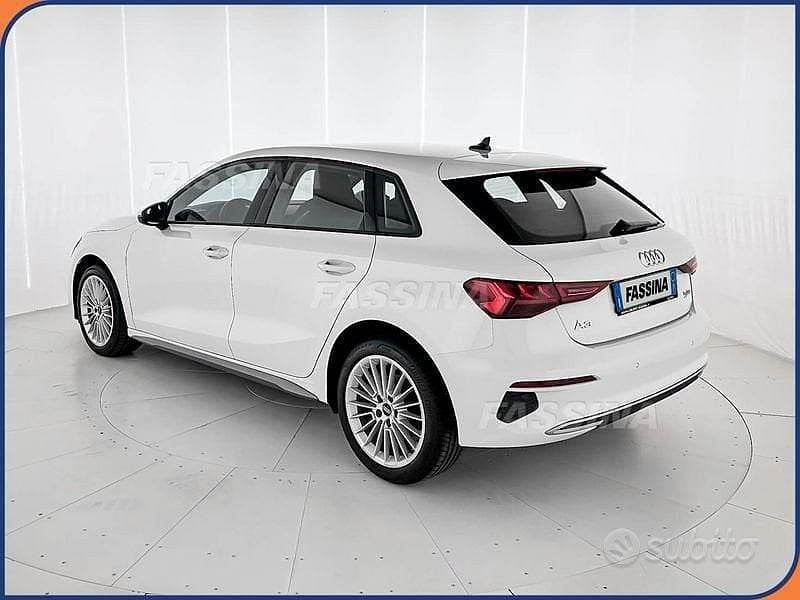 Usata Audi A3 Business 149 CV (109 kW) 2024 Bianco Berlina