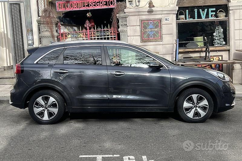 Usata Kia Niro 141 CV (103 kW) 2020 Grigio SUV