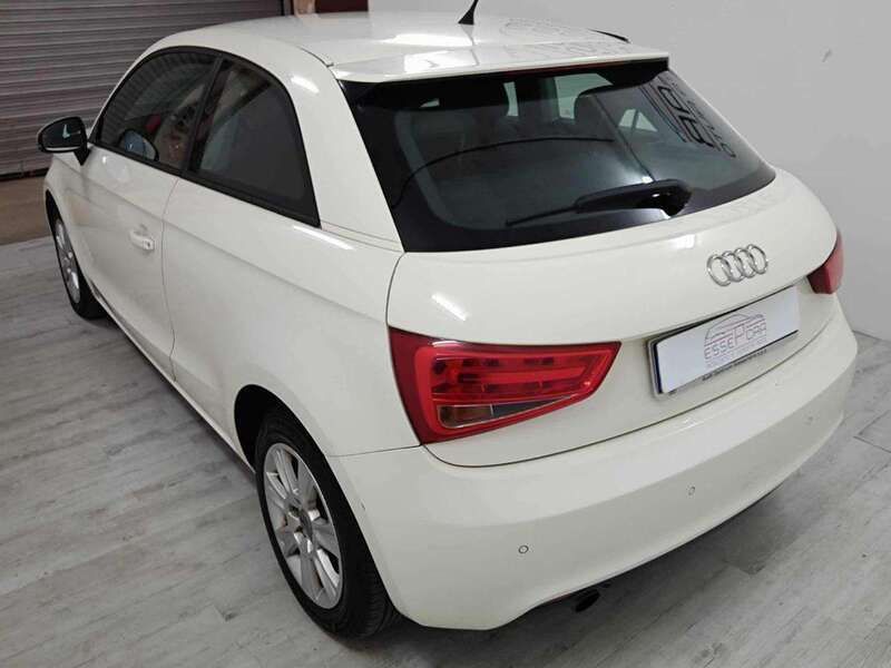 Usata Audi A1 Attraction 90 CV (66 kW) 2012 Bianco Utilitaria