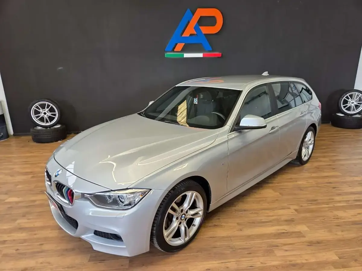 Usata BMW 320 Luxury Line 184 CV (135 kW) 2015 Argento Station wagon