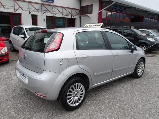 Usata Fiat Punto S 105 CV (77 kW) 2014 Argento Utilitaria
