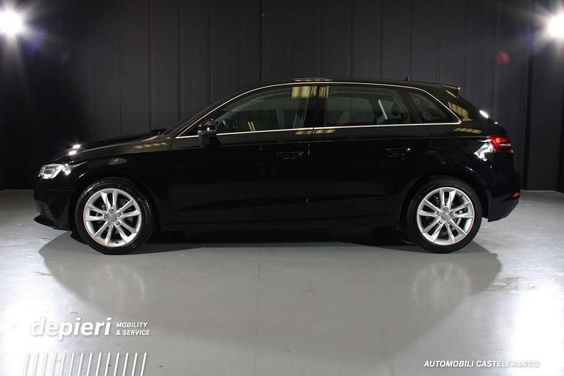 Usata Audi A3 Sportback Business 116 CV (85 kW) 2018 Nero Utilitaria