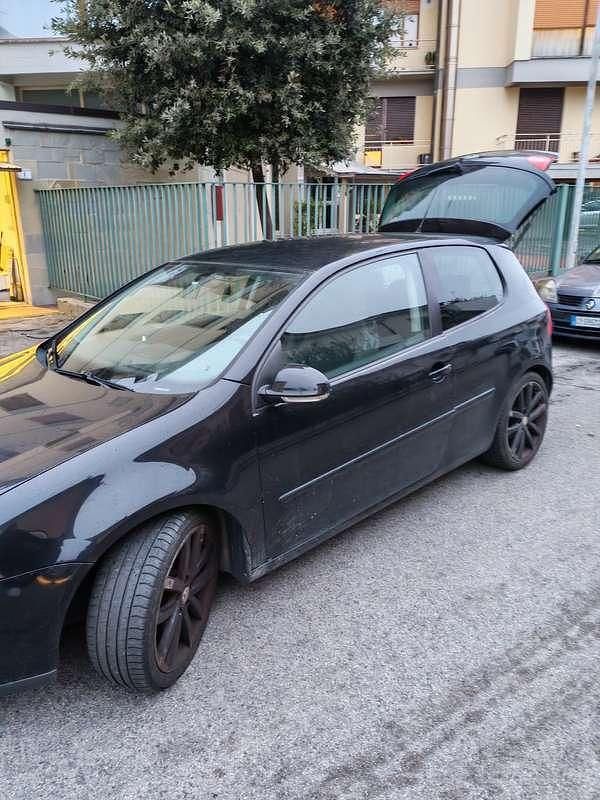 Usata VW Golf Sportline 140 CV (102 kW) 2006 Berlina