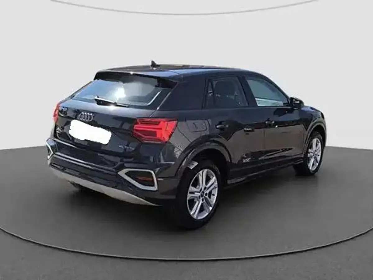 Usata Audi Q2 150 CV (110 kW) 2024 Grigio scuro SUV