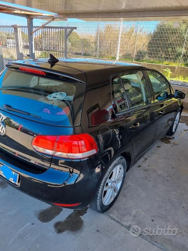 Usata VW Golf VI 80 CV (58 kW) 2011 Nero Utilitaria