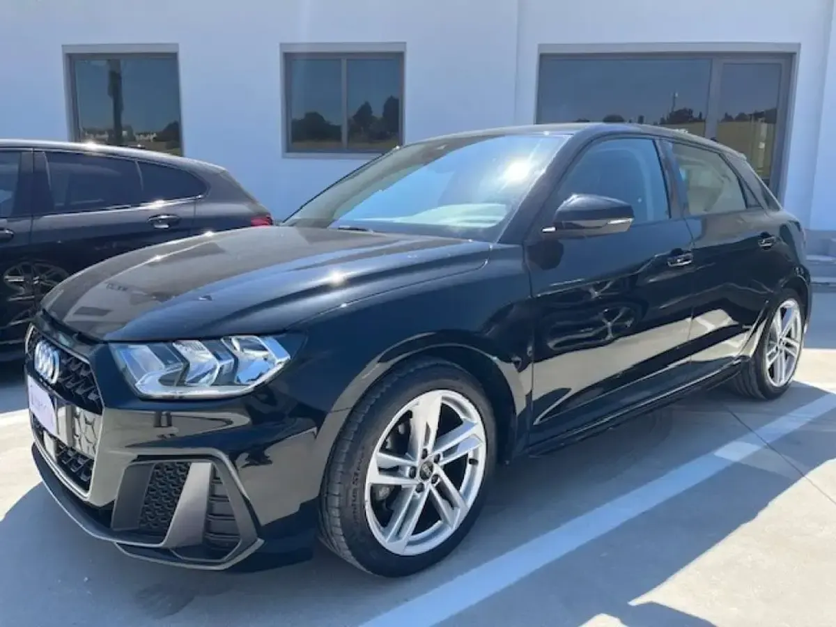Usata Audi A1 110 CV (80 kW) 2021 Nero SUV