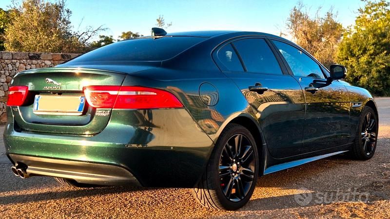 Usata Jaguar XE R-Sport 180 CV (132 kW) 2016 Verde Berlina