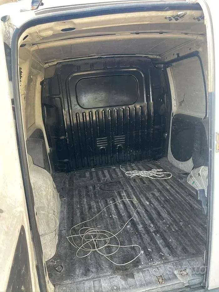 Usata Fiat Doblò 105 CV (77 kW) 2008 Bianco Monovolume