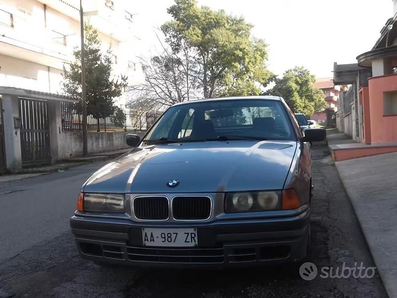 Usata BMW 318 1995 Grigio Berlina