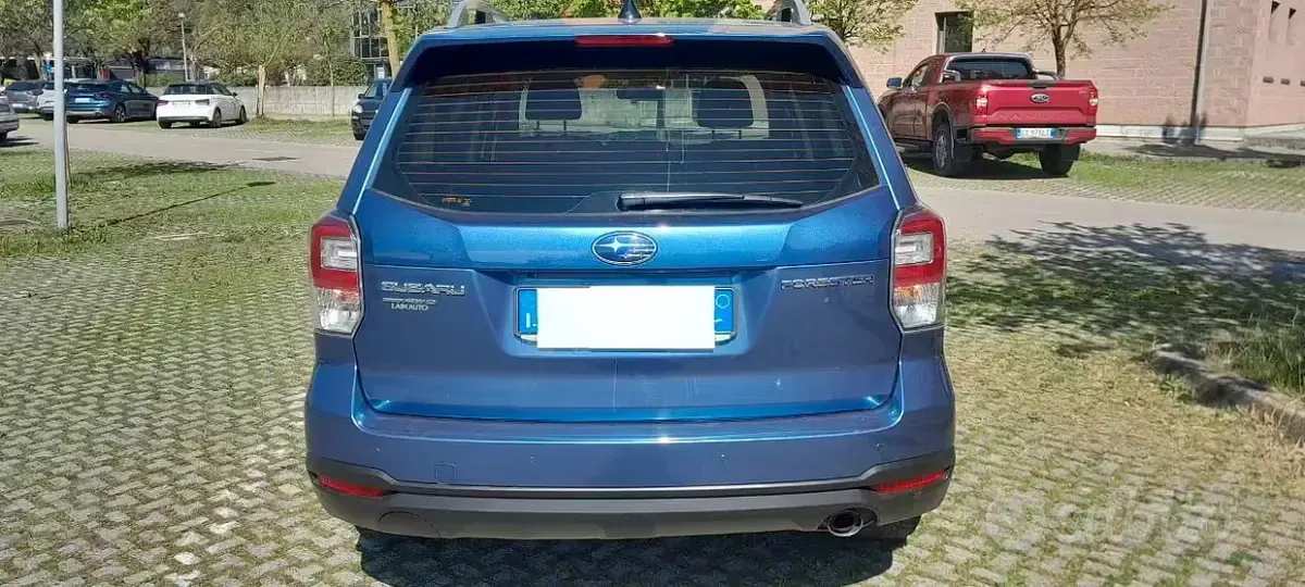 Usata Subaru Forester Style 150 CV (110 kW) 2018 Bluazzurro SUV