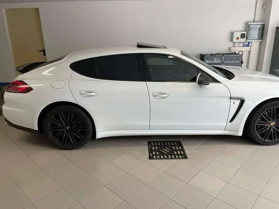 Usata Porsche Panamera 250 CV (183 kW) 2014 Bianco Utilitaria