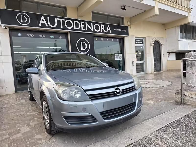 Usata Opel Astra Elegance 101 CV (74 kW) 2004 Grigio Berlina
