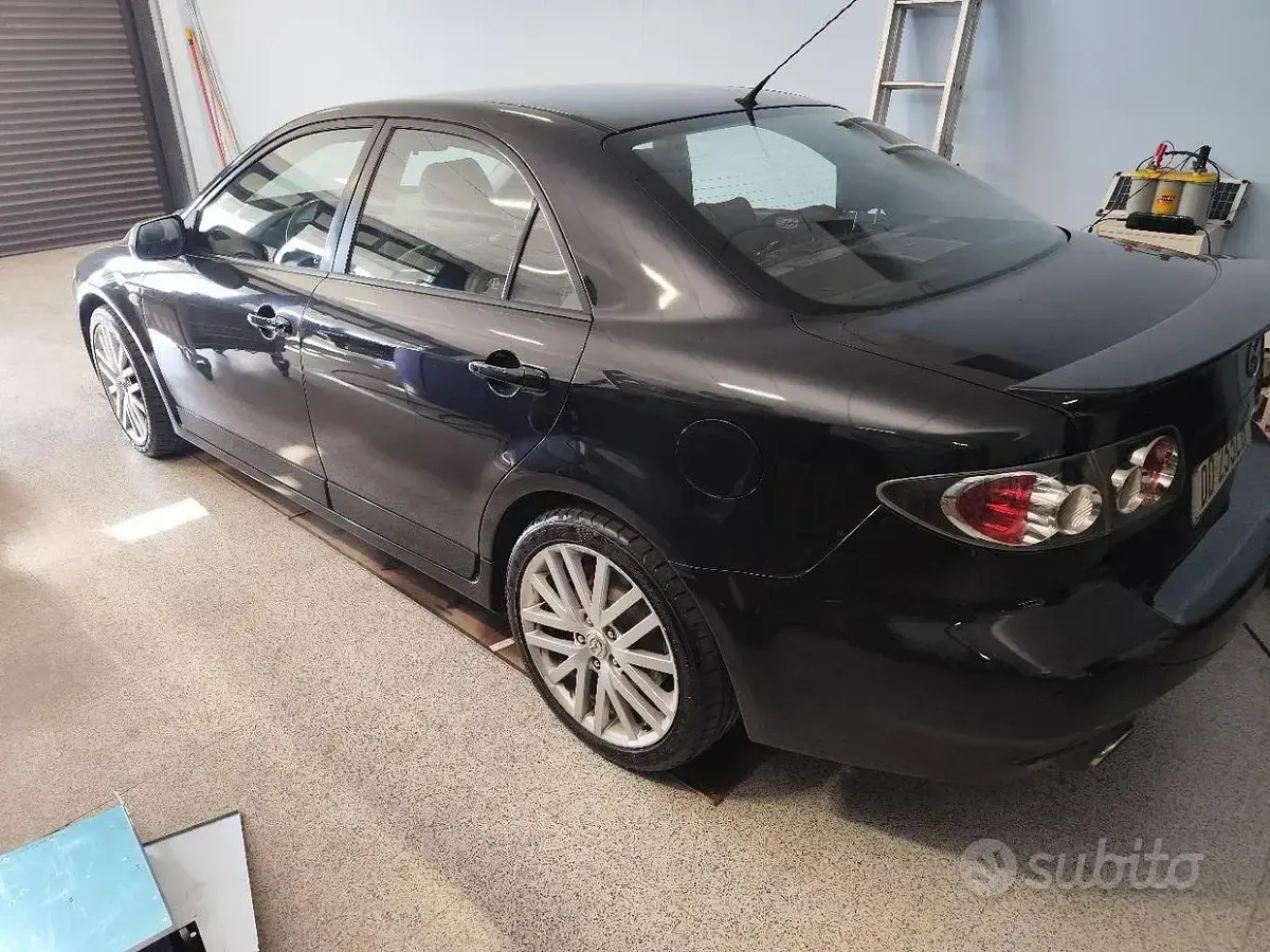 Usata Mazda 6 260 CV (191 kW) 2006 Nero Berlina