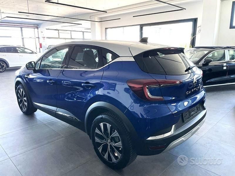 Usata Renault Captur Techno 91 CV (66 kW) 2024 Blu SUV