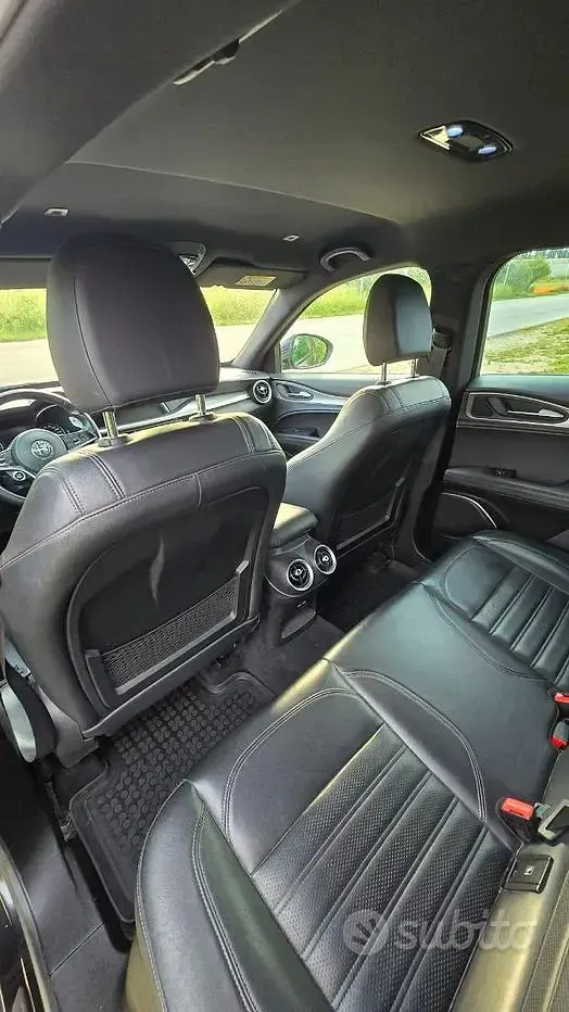 Usata Alfa Romeo Stelvio Executive 210 CV (154 kW) 2017 Nero SUV