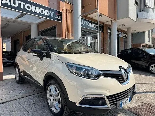 Usata Renault Captur Intens 90 CV (66 kW) 2016 Beige SUV