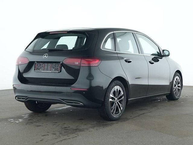 Usata Mercedes B180 Advanced 136 CV (100 kW) 2024 Vari colori Monovolume