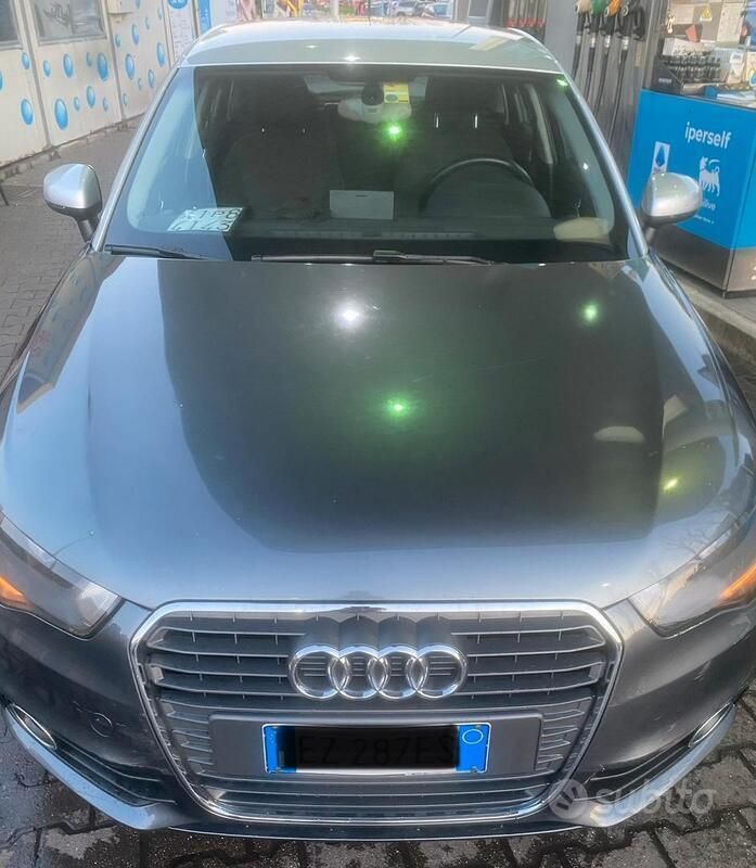 Usata 2015 Audi A1 Sportback Due volumi | 8000 € (Super prezzo) - Immagine 1/4