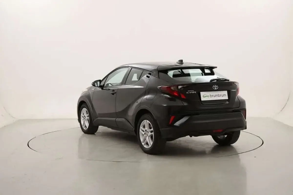 Usata Toyota C-HR Active 122 CV (89 kW) 2022 Nero SUV